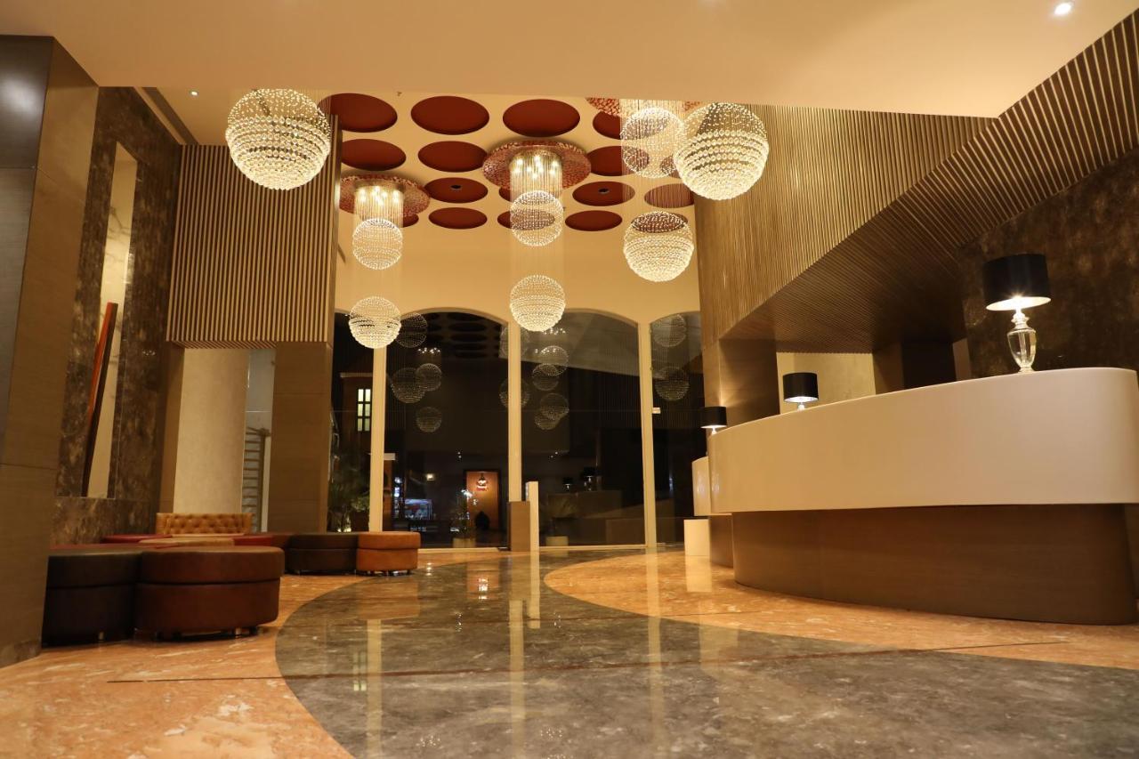 The Imperial Grand 호텔 우자인 외부 사진